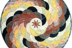Мраморная мозайка  - круговорот с вставками из желтого мрамора